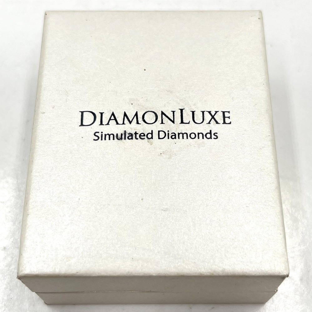 Vintage DiamonLuxe Simulated Diamonds Jewelry Gift‎ Box White Presentation Case